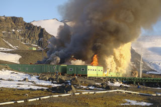 Commandante Ferraz station in flames