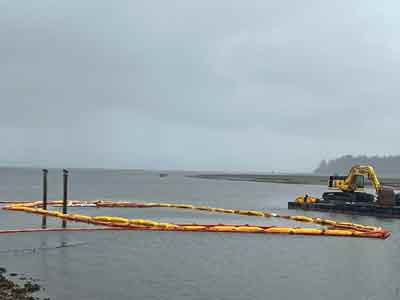 A closer look at the empty boom