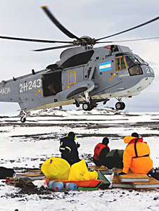this is a breeze helicopter rescues USAP science team