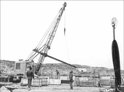handling sheet pile on the pier